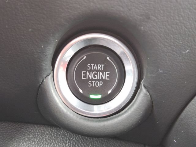 Used 2025 Chevrolet Tahoe LT image 17