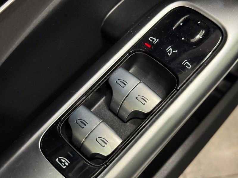 New 2026 Mercedes-Benz C 300 4MATIC Sedan image 14