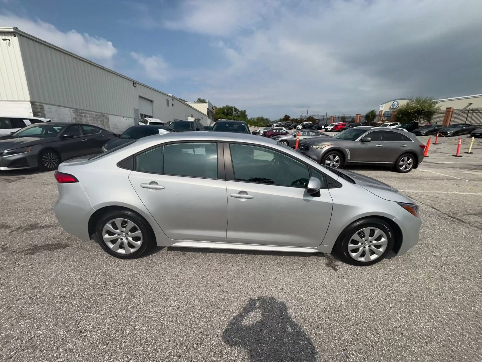 Used 2025 Toyota Corolla LE FWD image 15
