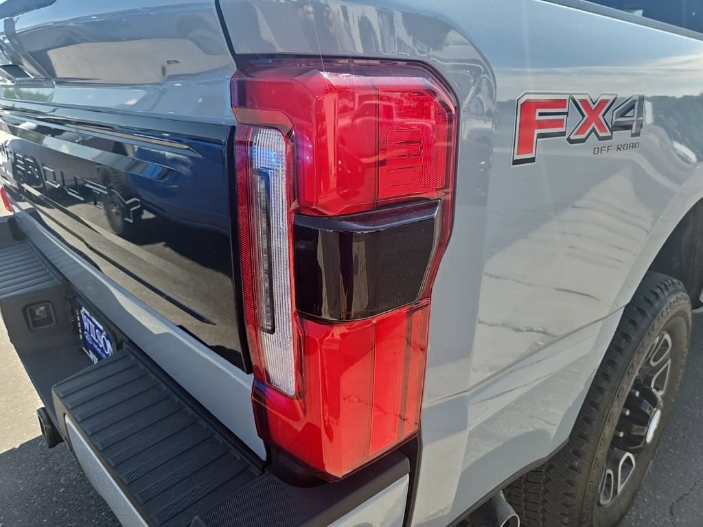 Used 2025 Ford F350 Platinum AWD/4WD image 38