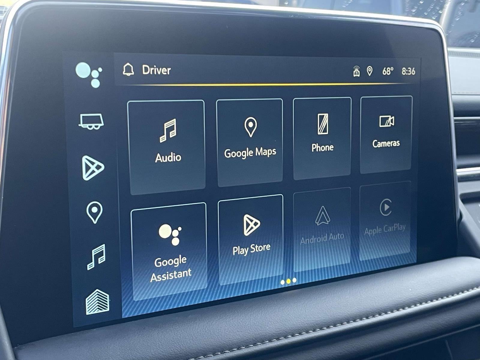 Used 2024 Chevrolet Suburban High Country image 2