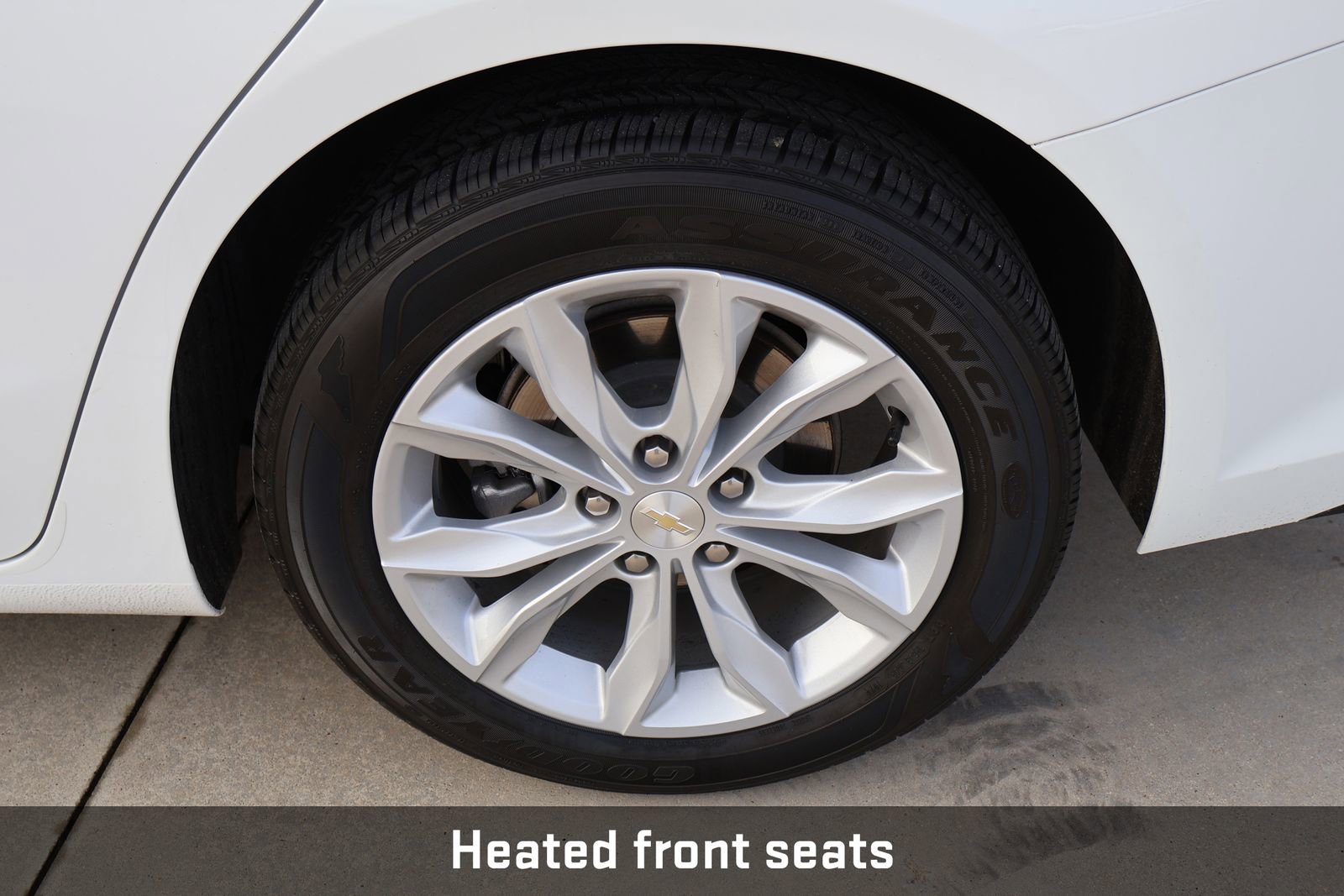 Used 2025 Chevrolet Malibu LT image 11