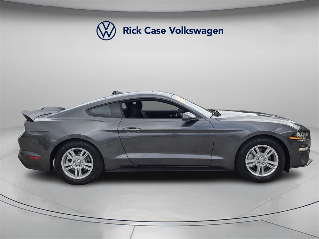 Used 2020 Ford Mustang Coupe image 3