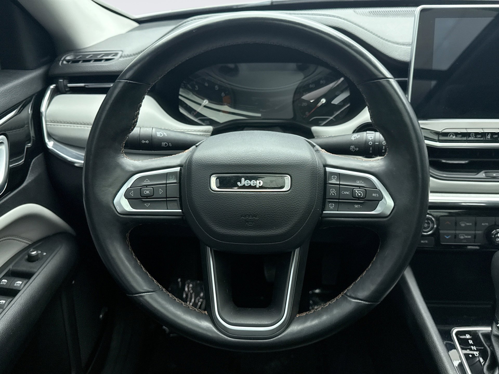 Used 2022 Jeep Compass Limited w/ Sun and Sound Group AWD/4WD image 12