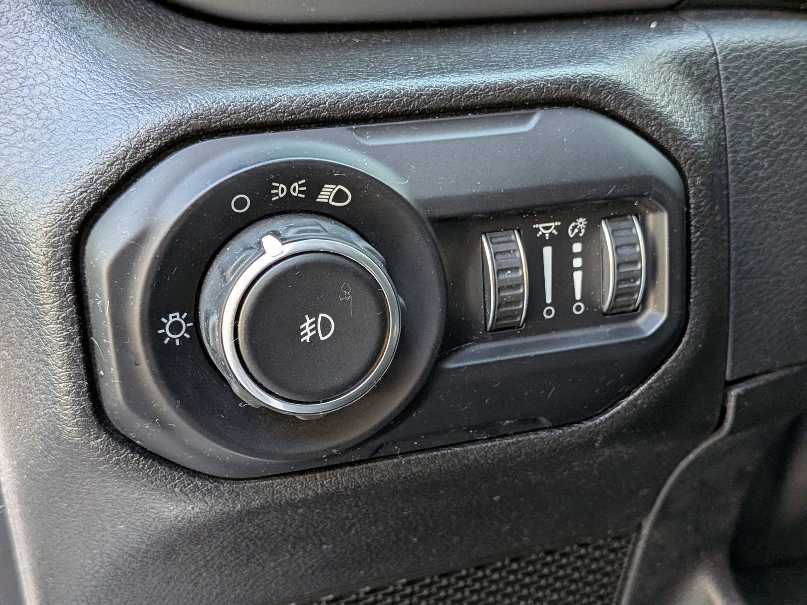 Used 2021 Jeep Wrangler Unlimited Sport AWD/4WD image 16