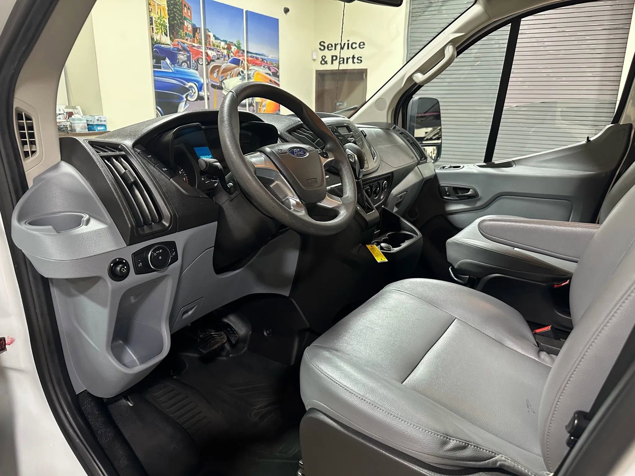 Used 2019 Ford Transit 150 XL image 17