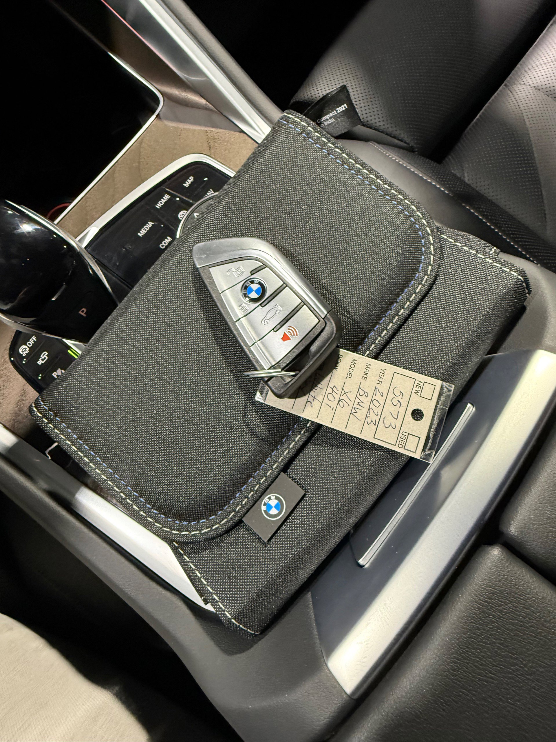 Used 2023 BMW X6 xDrive40i w/ M Sport Package AWD/4WD image 55