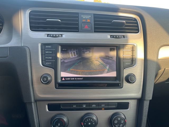 Used 2017 Volkswagen Golf SEL image 19