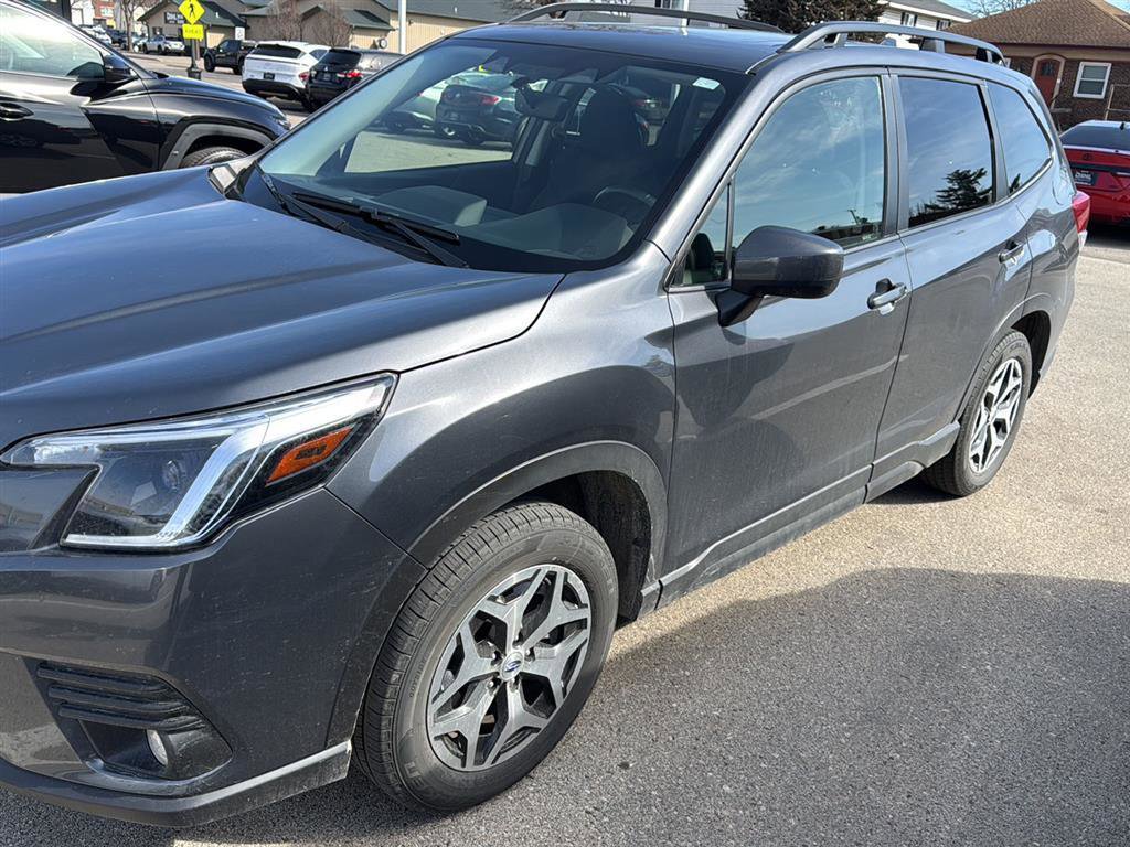 Used 2024 Subaru Forester Premium image 7