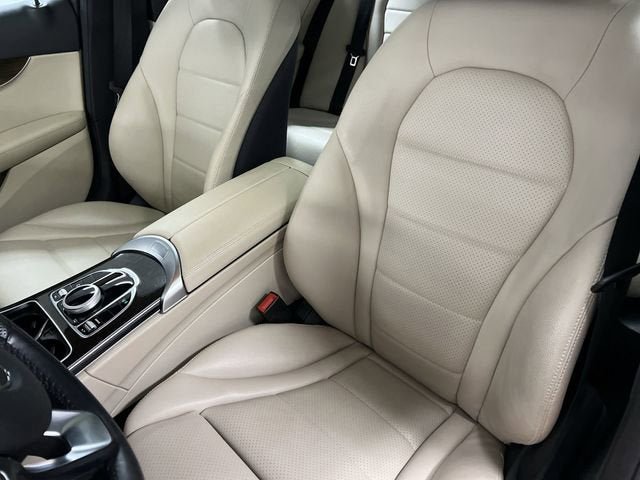 Used 2018 Mercedes-Benz C 300 4MATIC Sedan image 19