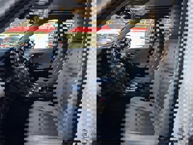 Used 2020 Toyota RAV4 Limited image 29