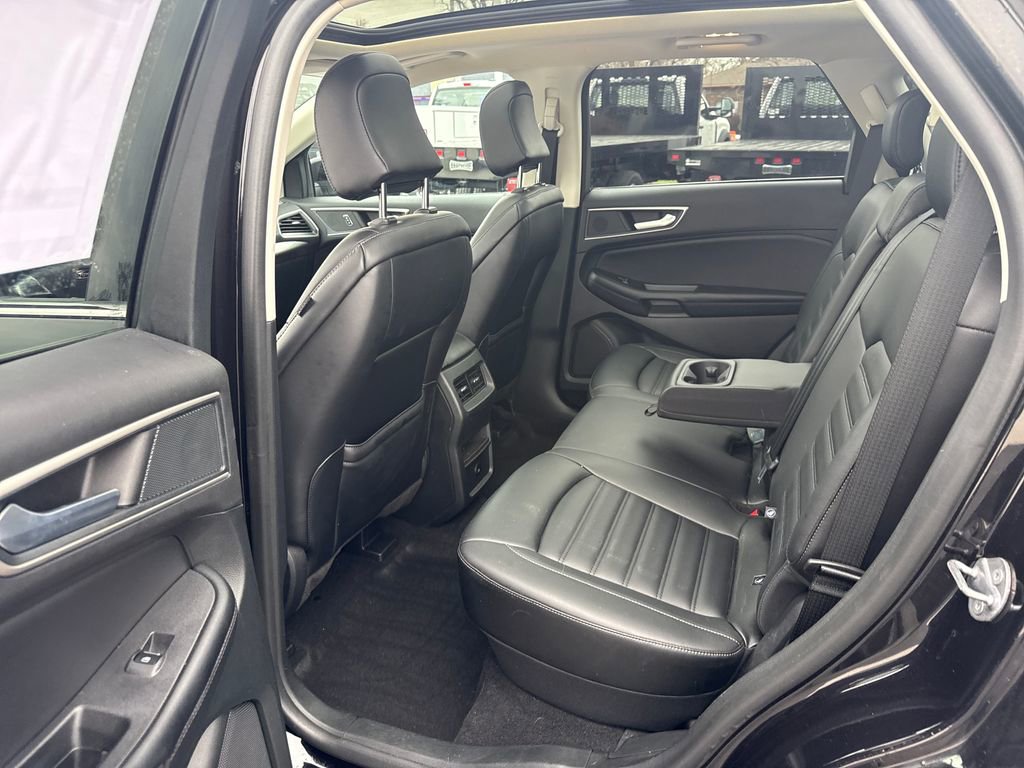 Used 2024 Ford Edge SEL w/ Class II Trailer Tow Package image 12