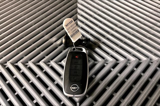 New 2025 Nissan Rogue SL image 14