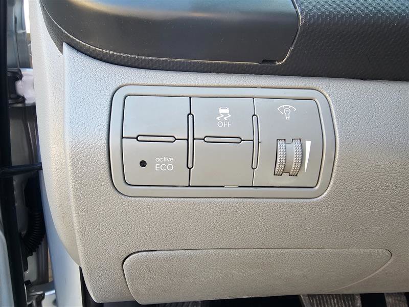 Used 2016 Hyundai Accent SE image 18