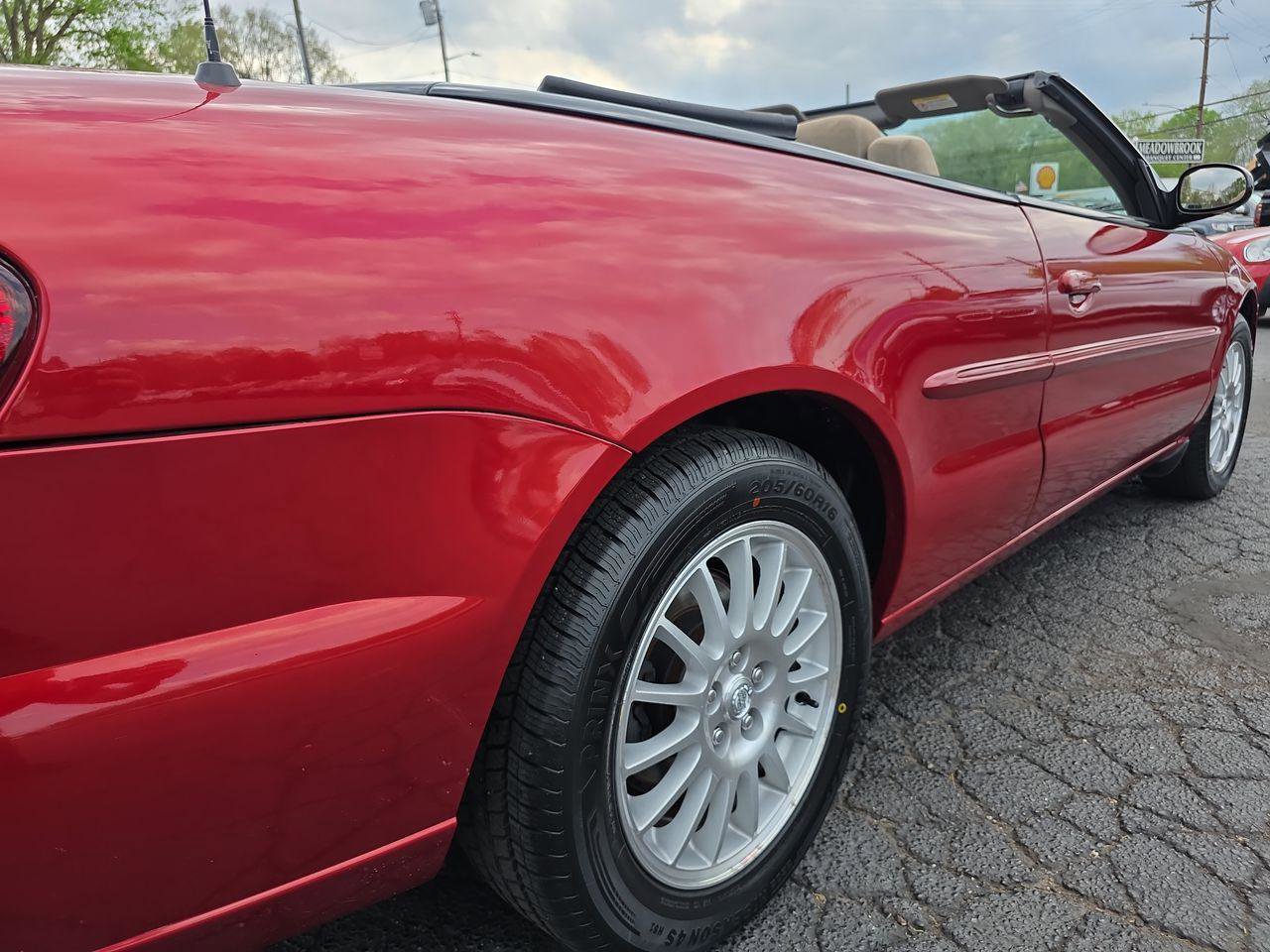 Used 2006 Chrysler Sebring Touring image 26