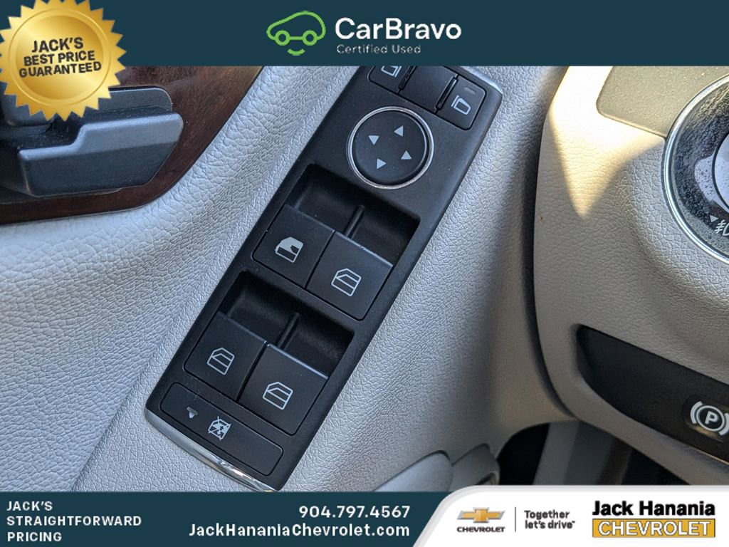 Used 2010 Mercedes-Benz C 300 Sedan image 21