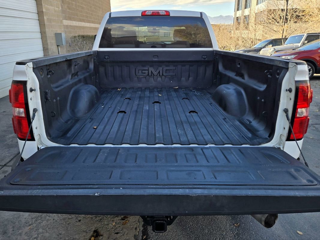 Used 2017 GMC Sierra 2500 SLT w/ Duramax Plus Package image 5