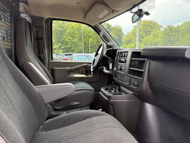 Used 2025 Chevrolet Express 2500 w/ Driver Convenience Package RWD image 21