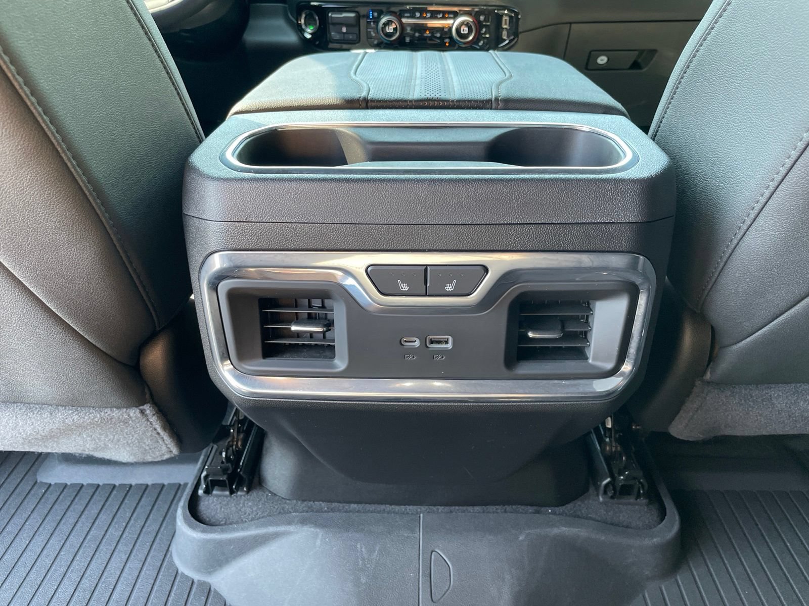 Used 2026 Chevrolet Silverado 1500 High Country w/ Midnight Edition AWD/4WD image 36