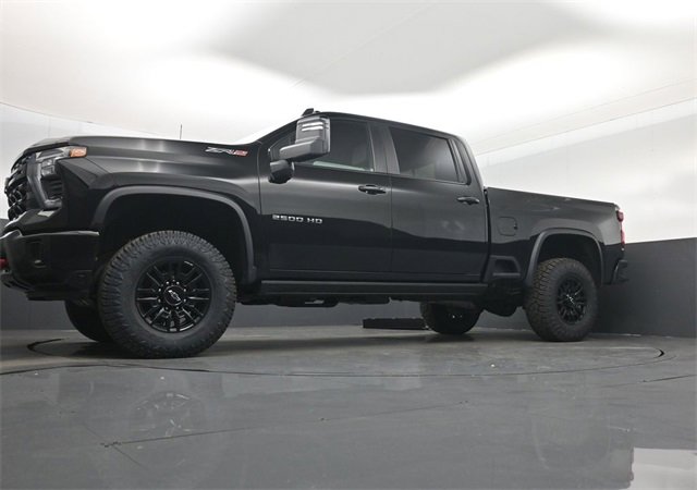 Used 2024 Chevrolet Silverado 2500 ZR2 w/ Technology Package image 55