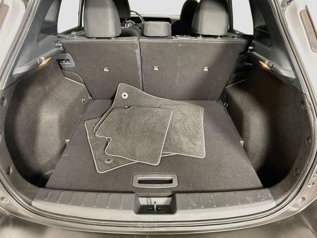 Used 2025 Nissan Kicks SV FWD image 23