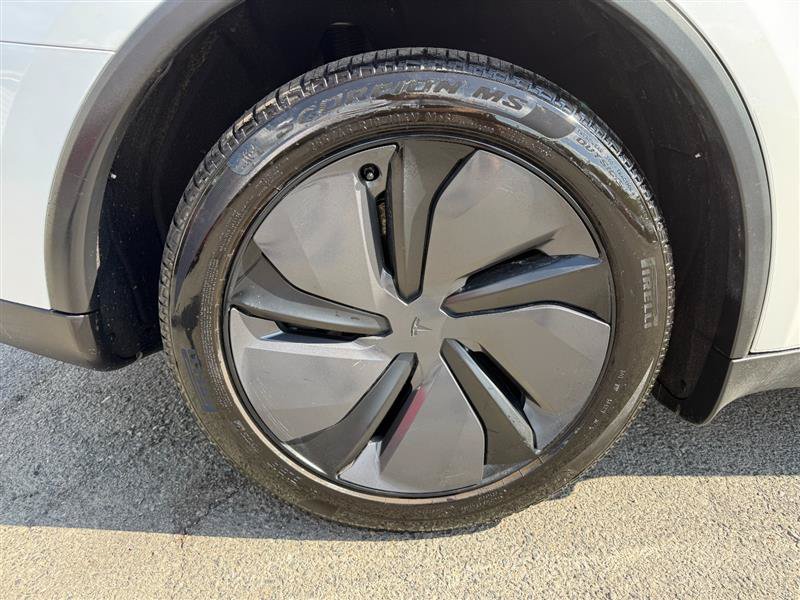Used 2026 Tesla Model Y Long Range AWD/4WD image 7