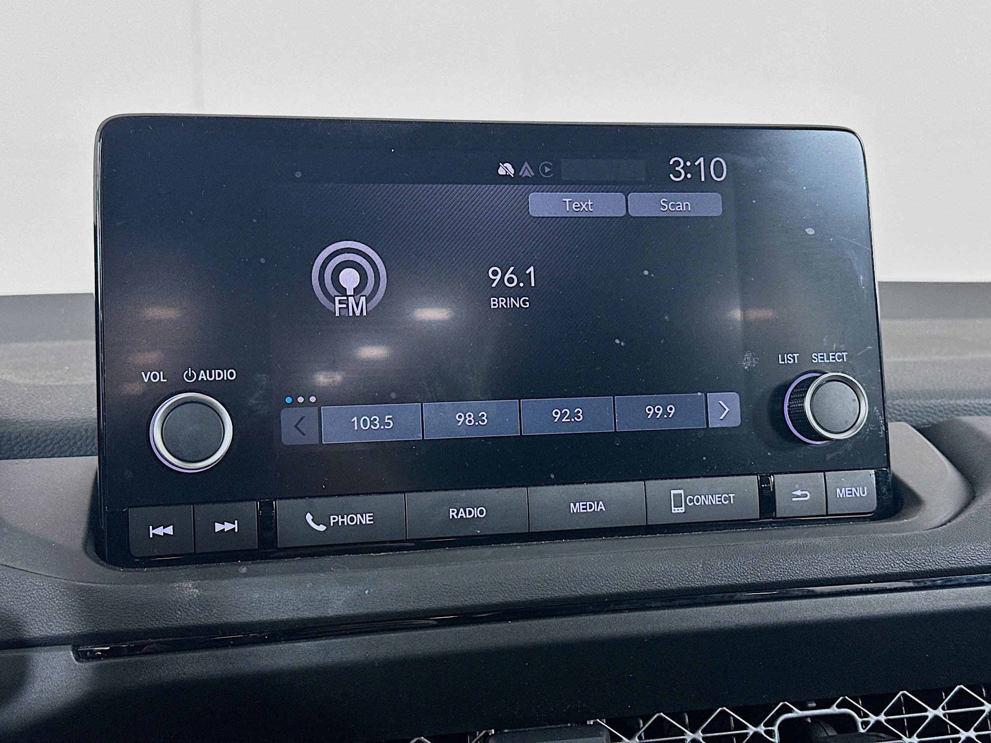 Used 2023 Honda Accord LX image 19