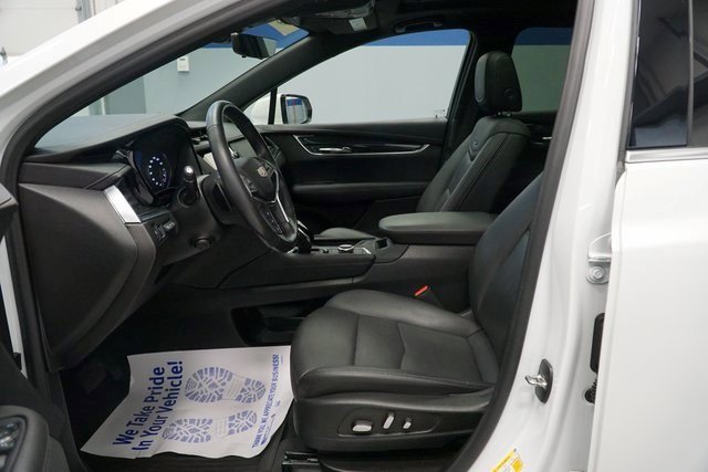 Certified 2022 Cadillac XT5 Premium Luxury w/ Technology Package image 8