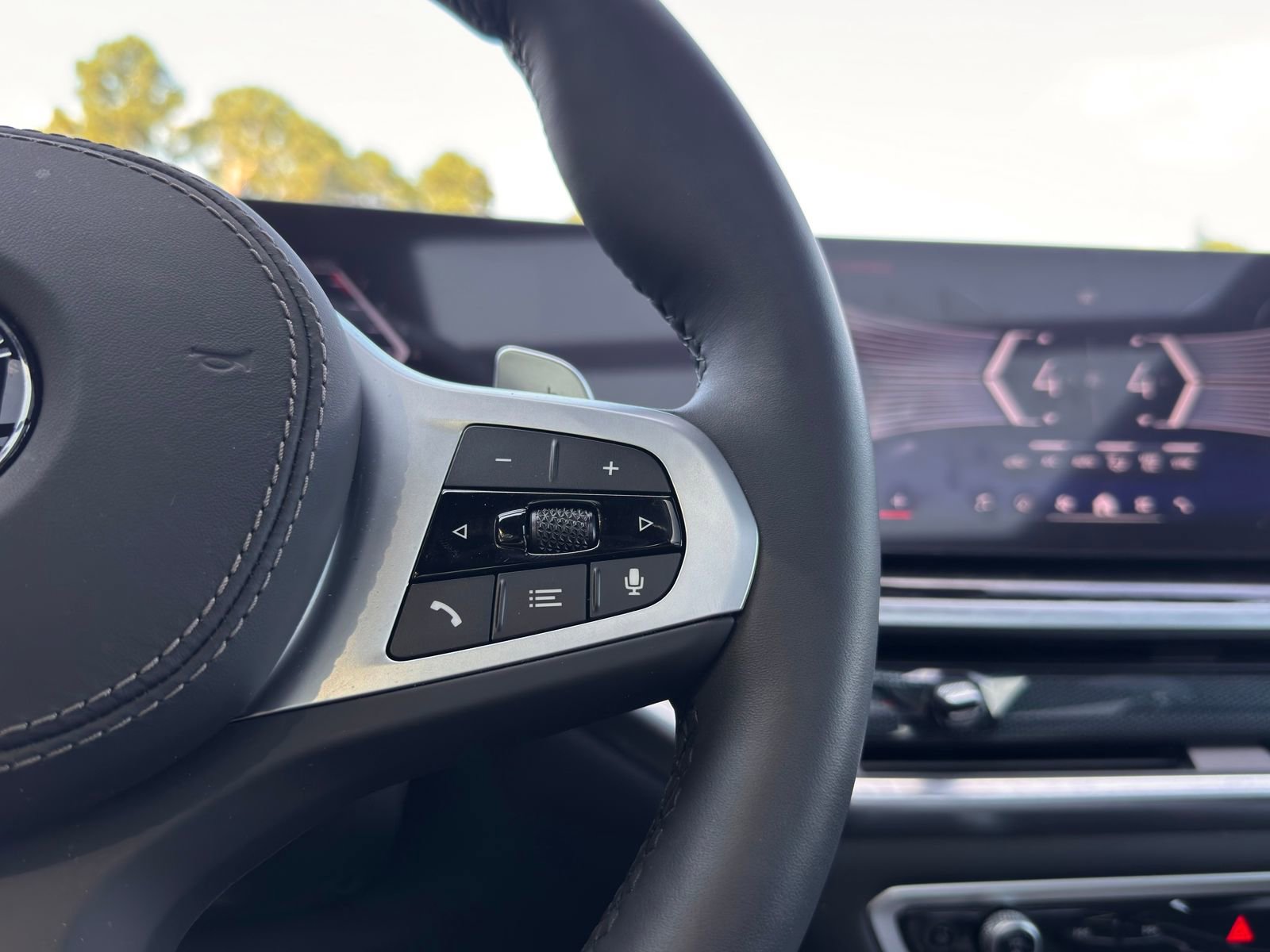 Used 2026 BMW X5 xDrive40i w/ M Sport Package image 26