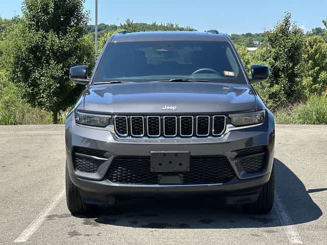 Used 2024 Jeep Grand Cherokee Laredo X AWD/4WD image 22