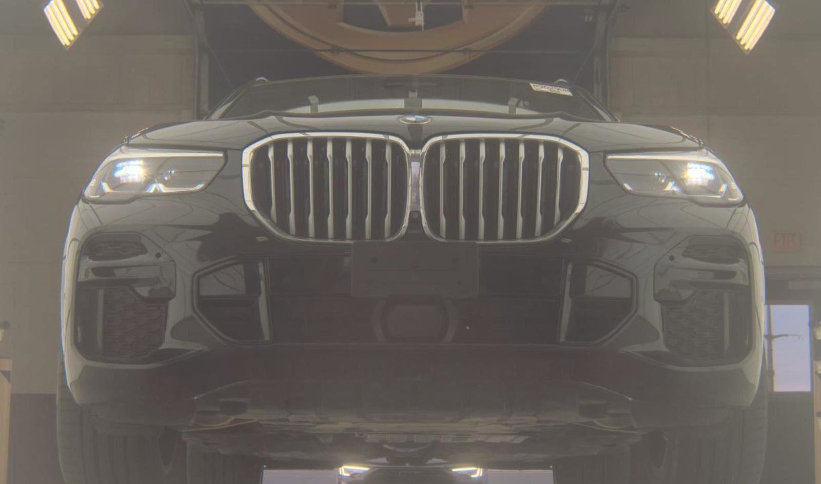 Used 2022 BMW X5 xDrive40i w/ Premium Enhanced Package AWD/4WD image 21