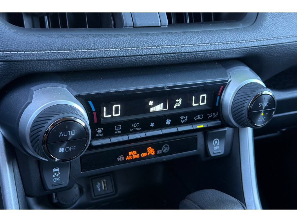 Used 2024 Toyota RAV4 XLE FWD image 22