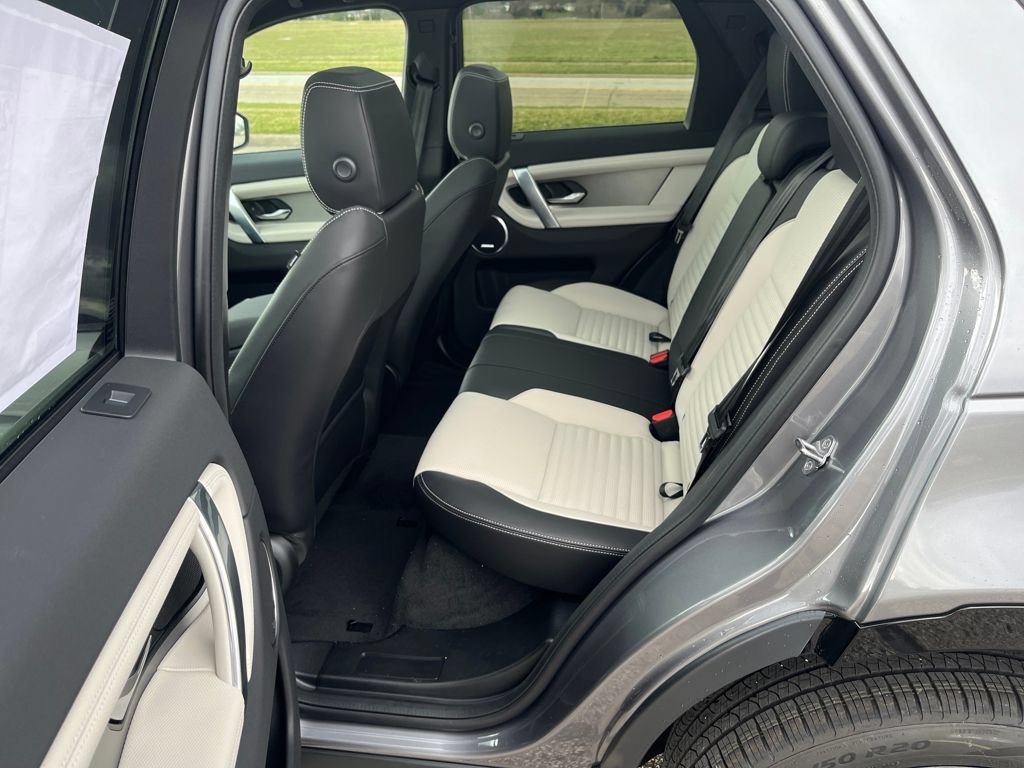 New 2026 Land Rover Discovery Sport Landmark AWD/4WD image 20