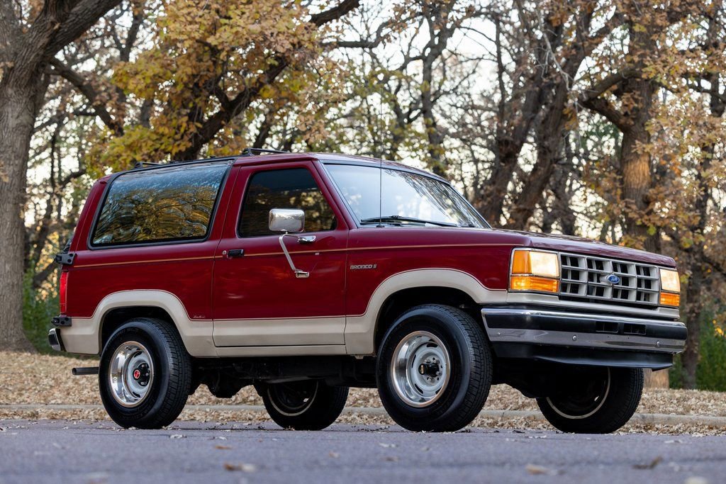 Used 1989 Ford Bronco II 4WD image 1