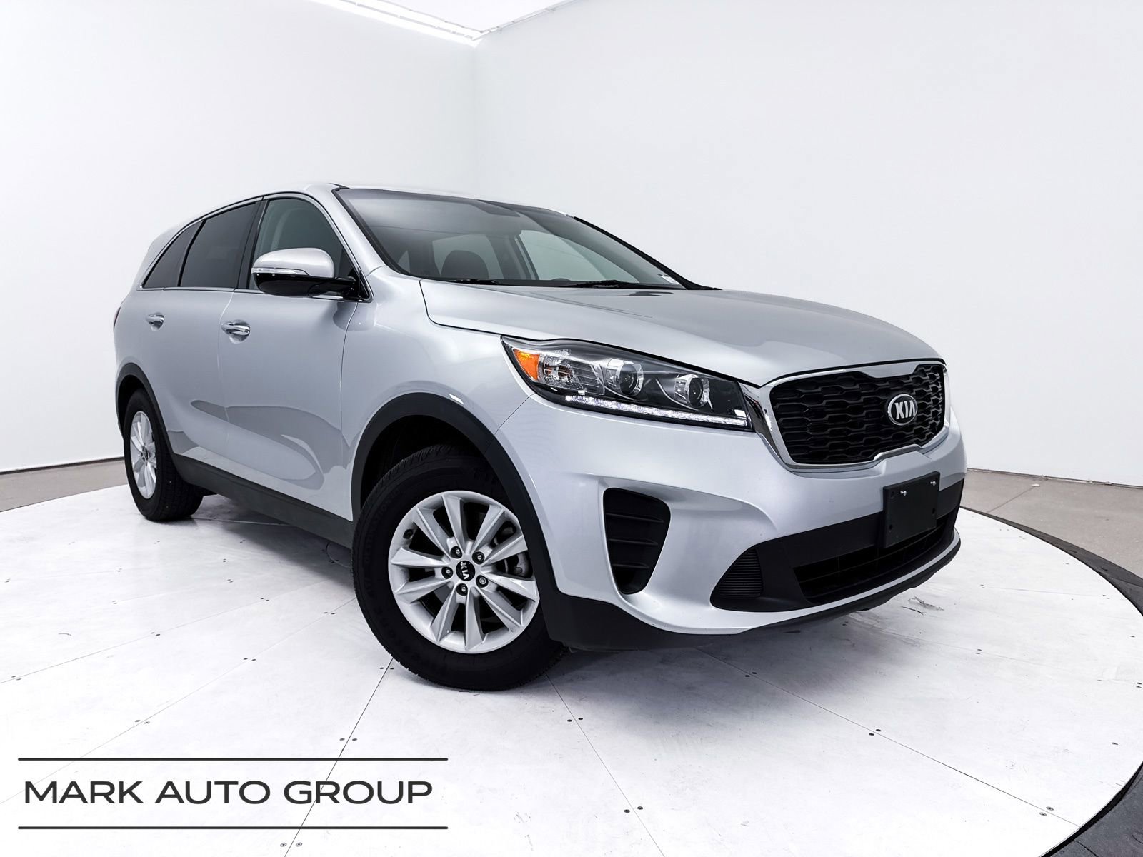 Used 2019 Kia Sorento LX image 1