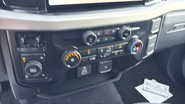New 2027 Ford F250 XLT w/ XLT Premium Package AWD/4WD image 18