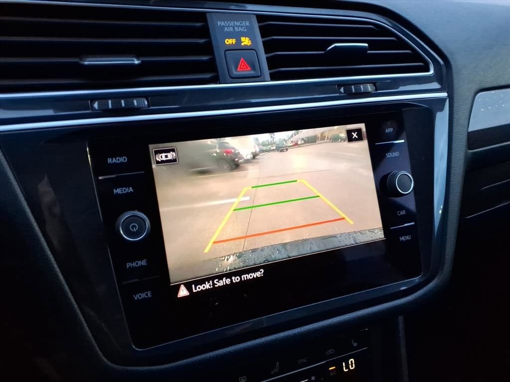 Used 2023 Volkswagen Tiguan SE image 16