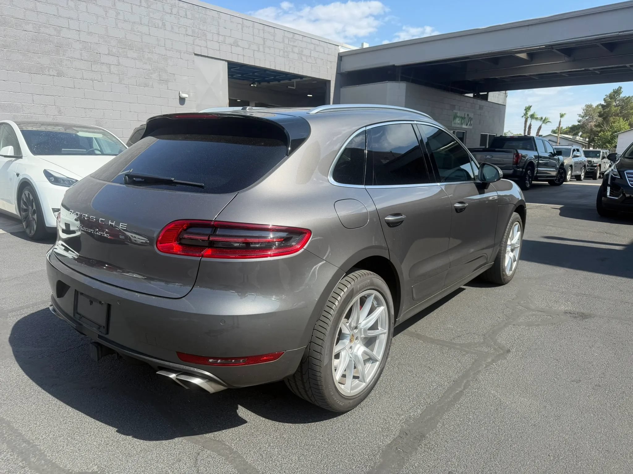 Used 2015 Porsche Macan Turbo AWD/4WD image 5