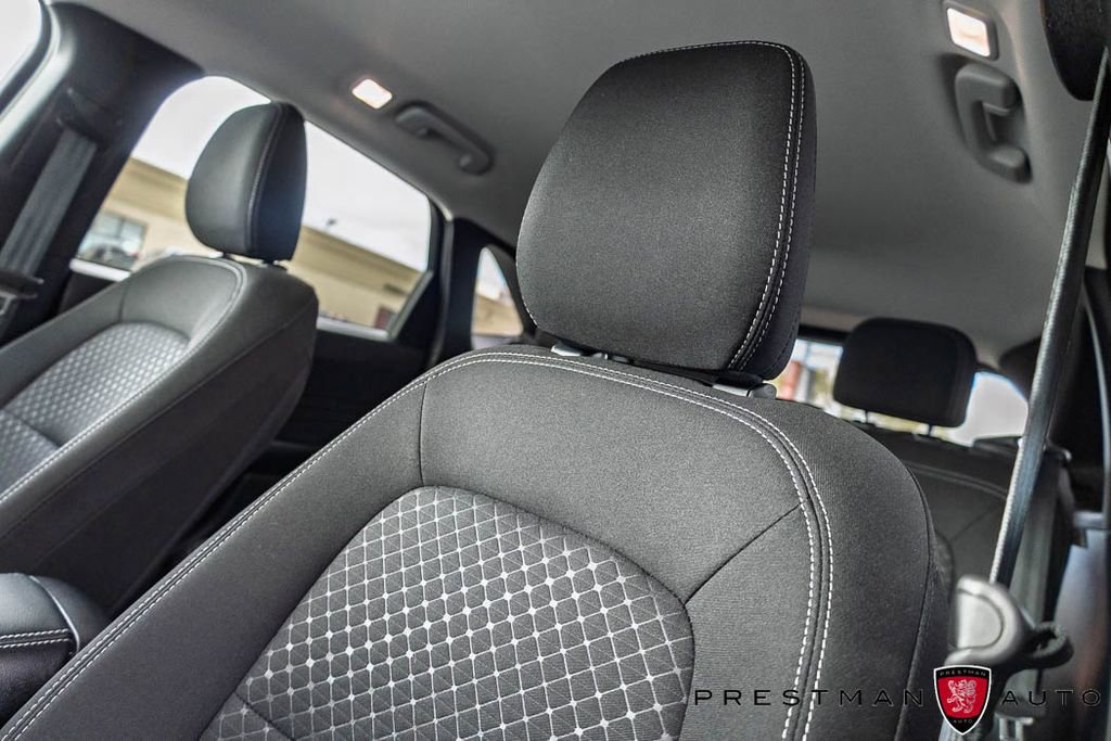 Used 2025 Ford Escape Active AWD/4WD image 22
