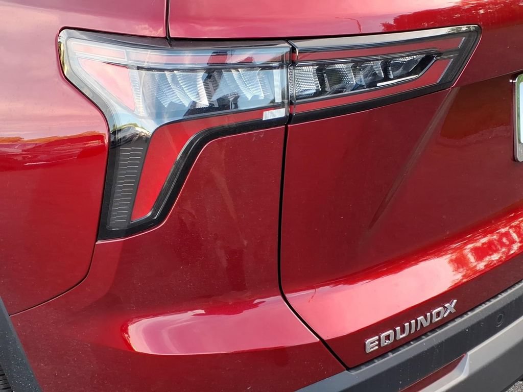 New 2027 Chevrolet Equinox LT FWD image 9