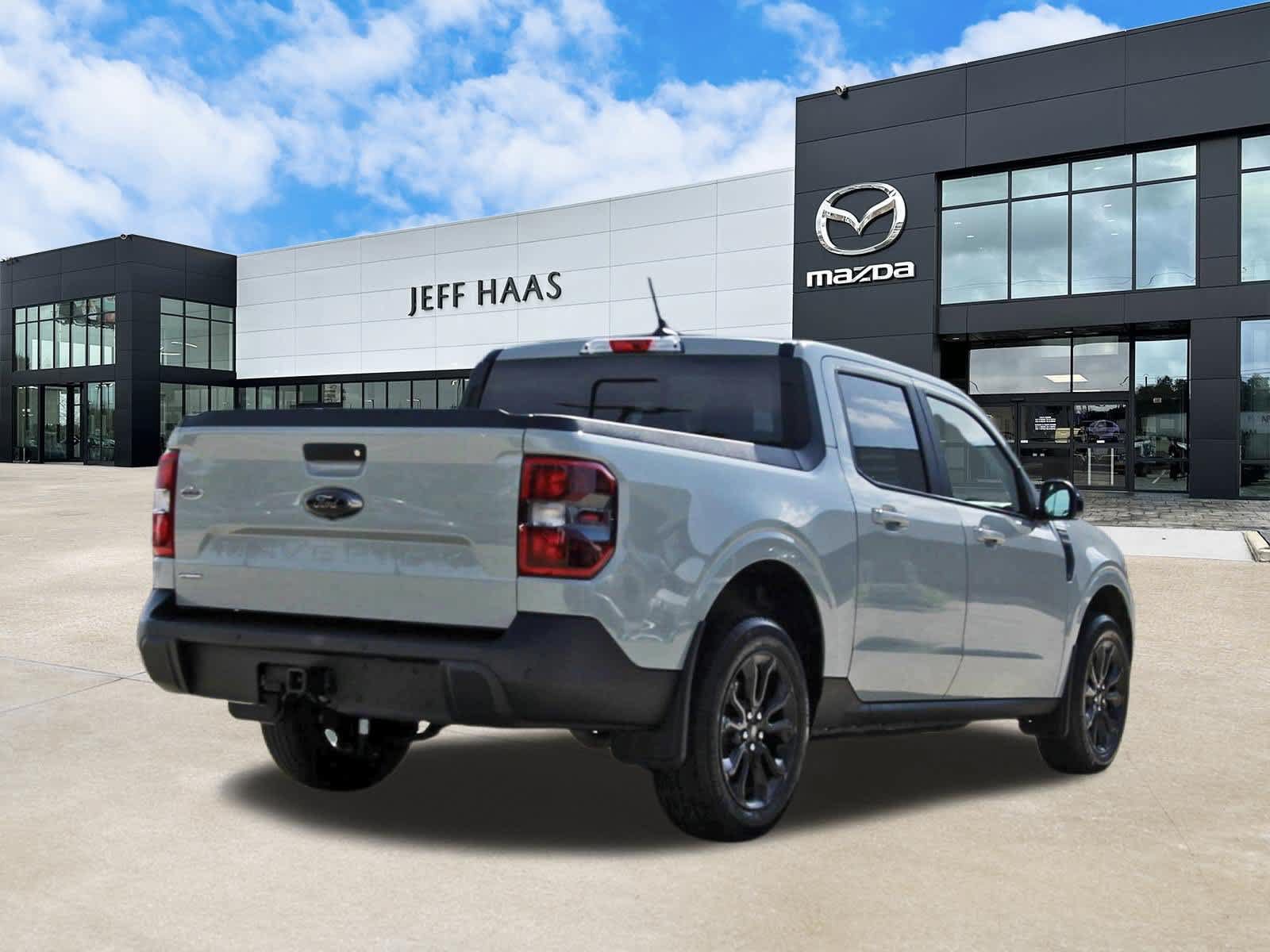 Used 2024 Ford Maverick Lariat w/ Black Appearance Package FWD image 3