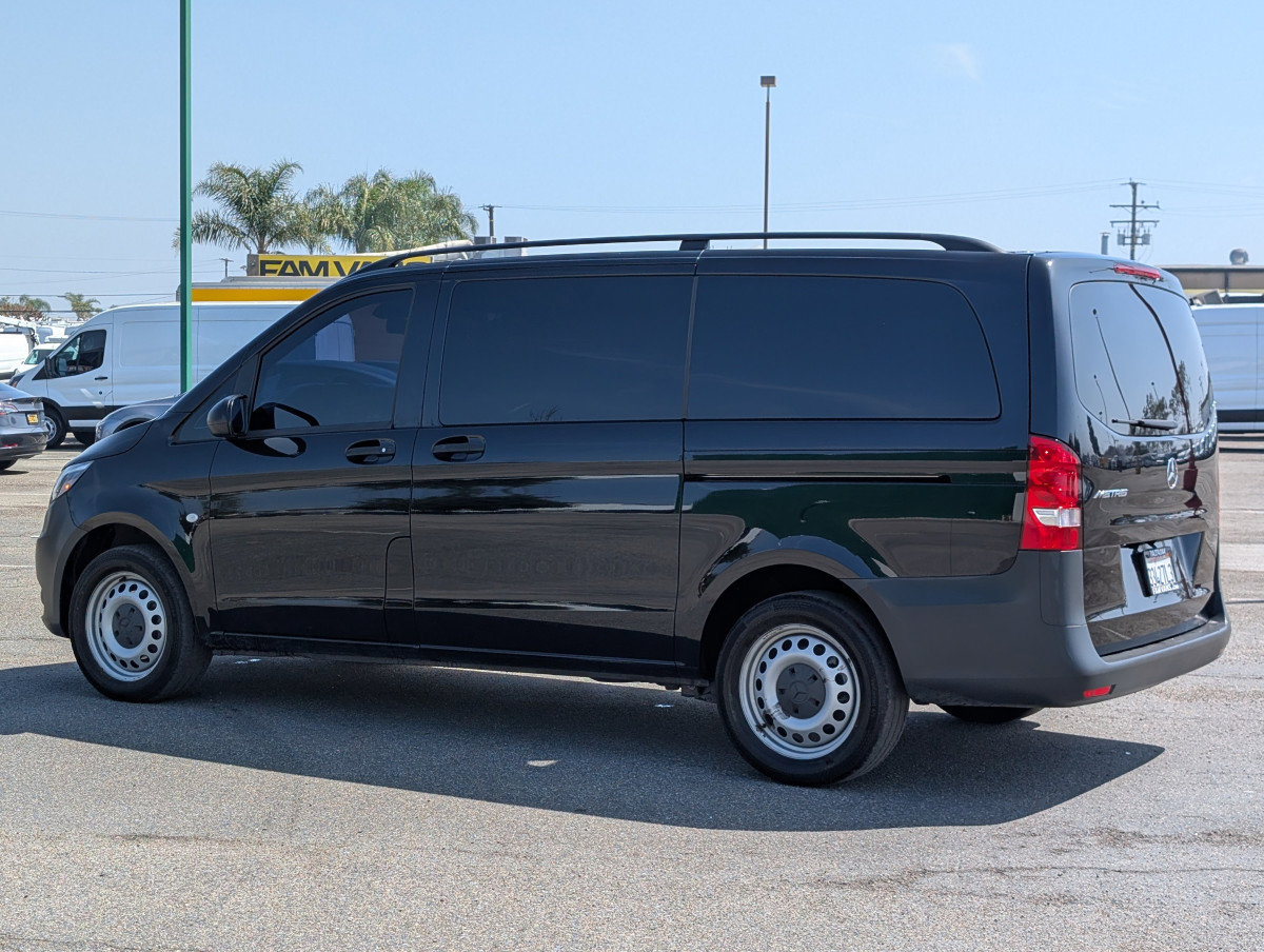 Used 2021 Mercedes-Benz Metris Passenger Mini Van image 5