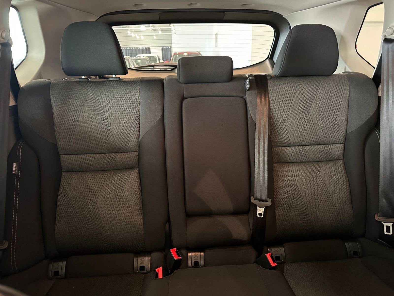 Used 2025 Nissan Rogue SV image 39