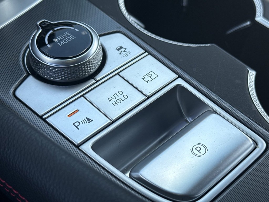 Used 2025 Genesis G70 2.5T w/ Sport Prestige Package image 27