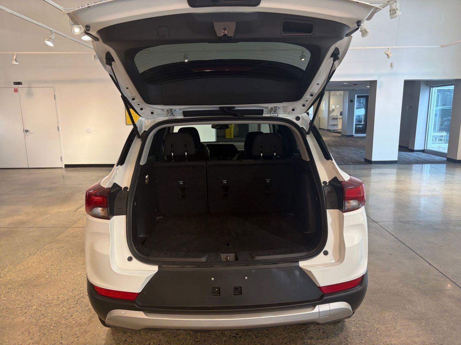 Used 2025 Chevrolet TrailBlazer LT image 29