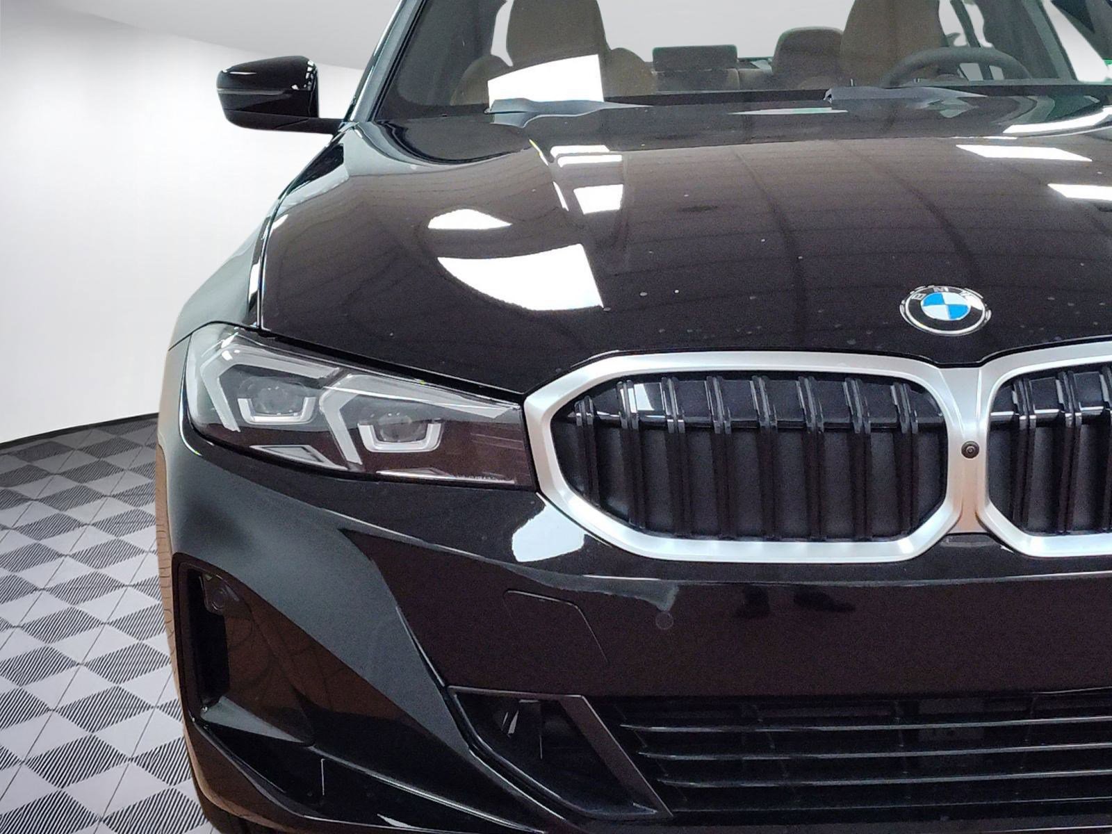 Used 2025 BMW 330i xDrive Sedan w/ Premium Package image 11