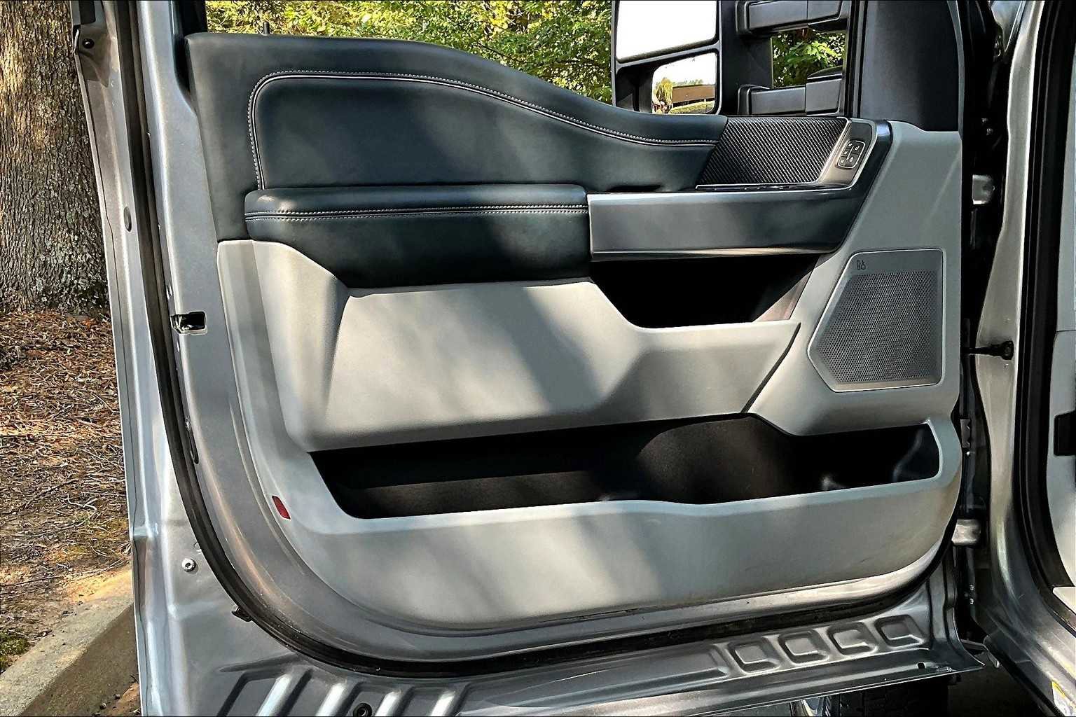 Used 2024 Ford F450 Limited image 21