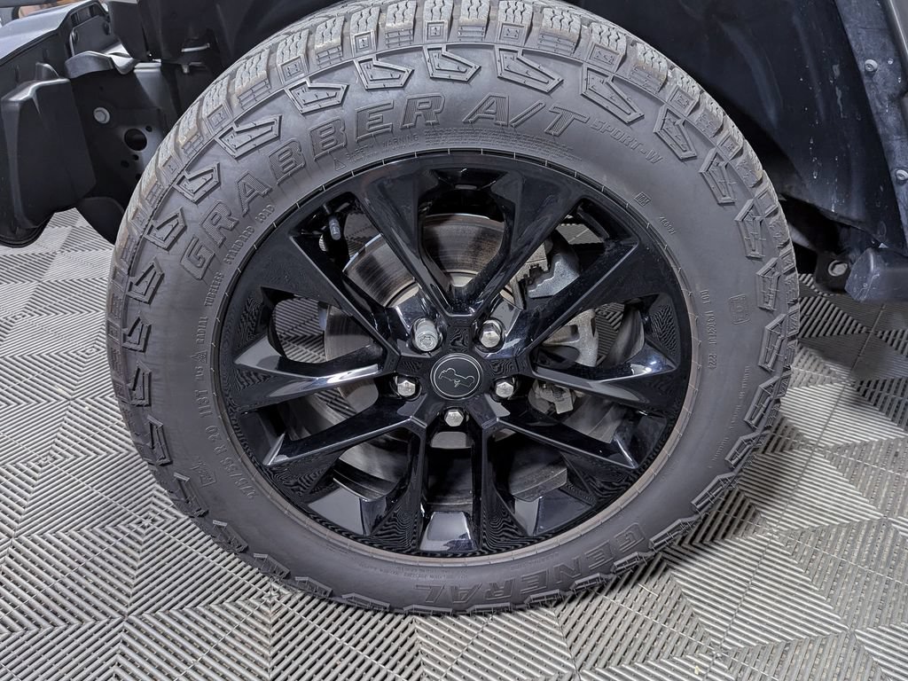 Used 2024 Jeep Gladiator Sport AWD/4WD image 45