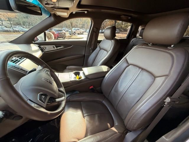 Used 2016 Lincoln MKX Reserve w/ Luxury Package image 13