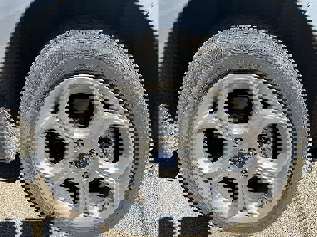 Used 2021 Ford EcoSport SE w/ SE Convenience Package image 4